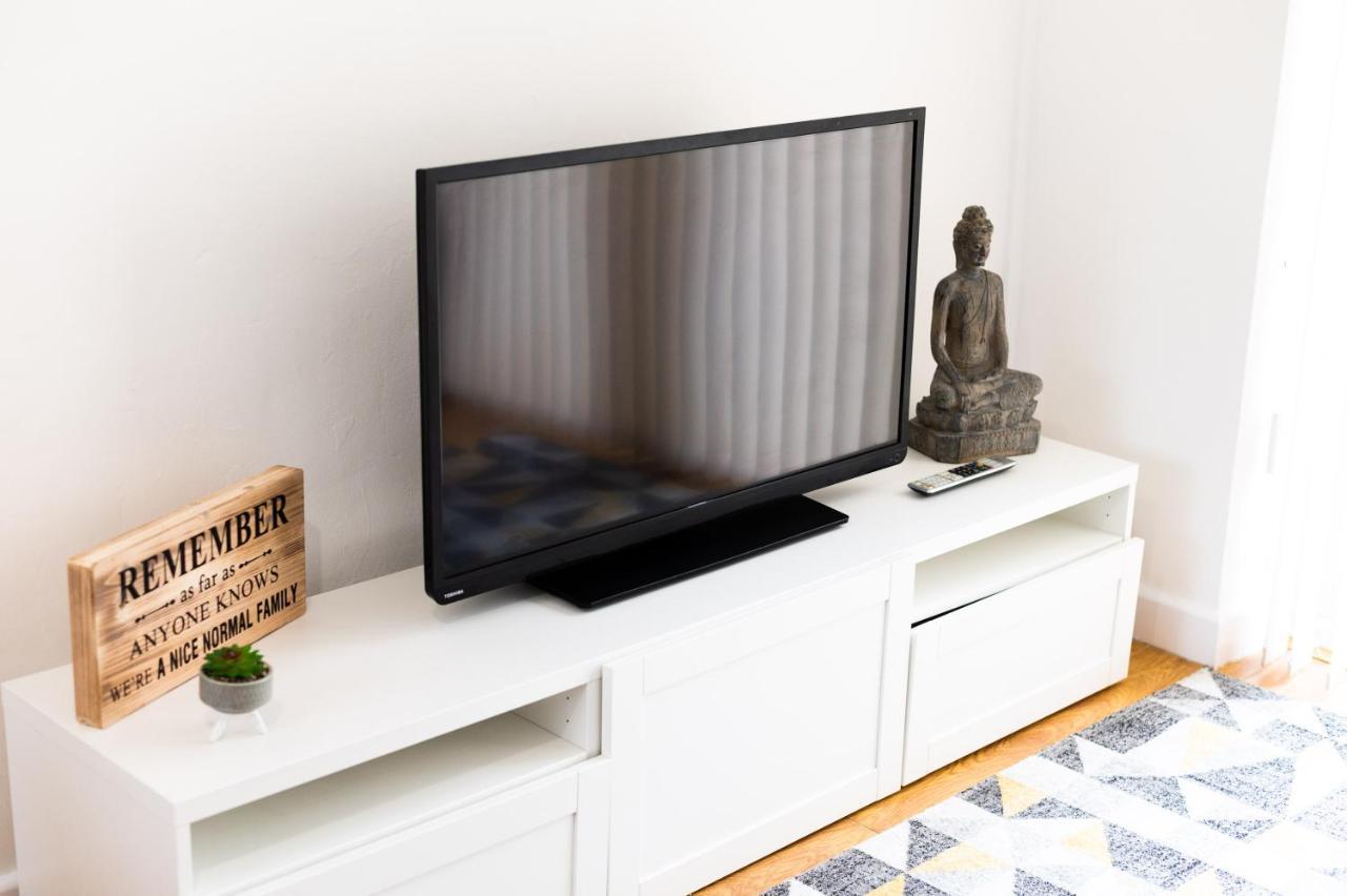Off Road Parking, Garden, Tv'S In Bedrooms Morriston Buitenkant foto