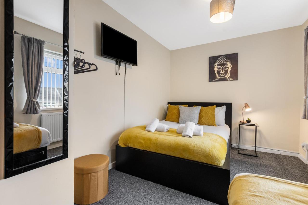 Off Road Parking, Garden, Tv'S In Bedrooms Morriston Buitenkant foto