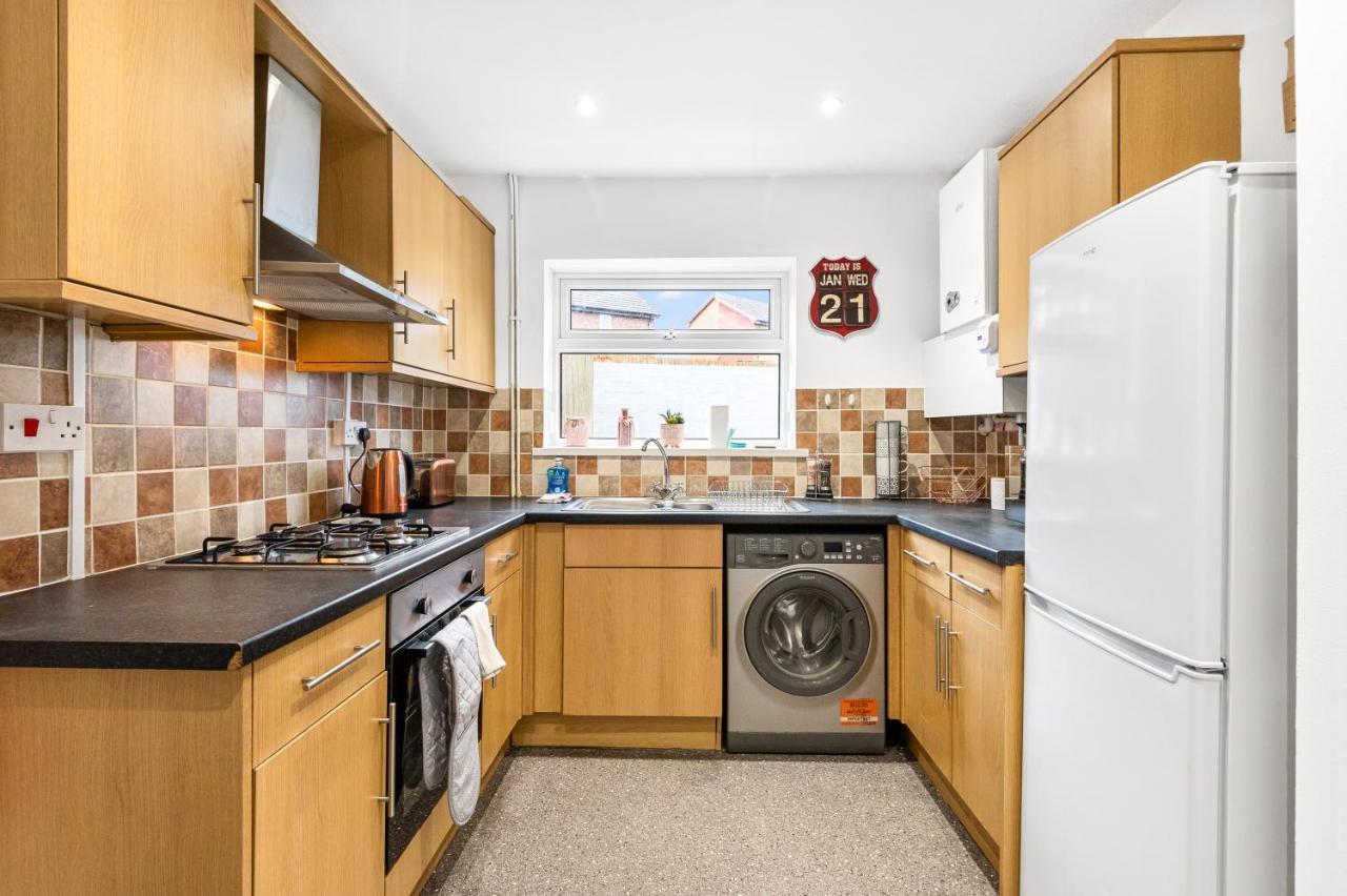 Off Road Parking, Garden, Tv'S In Bedrooms Morriston Buitenkant foto